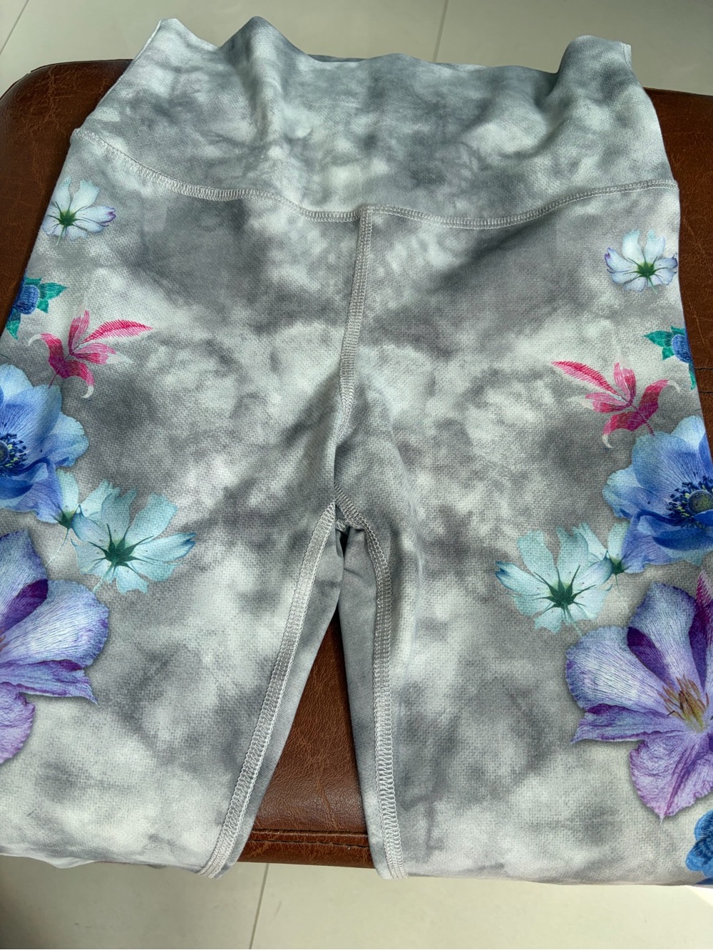 EC Evolution and Creation Floral Hummingbird Print Leggings